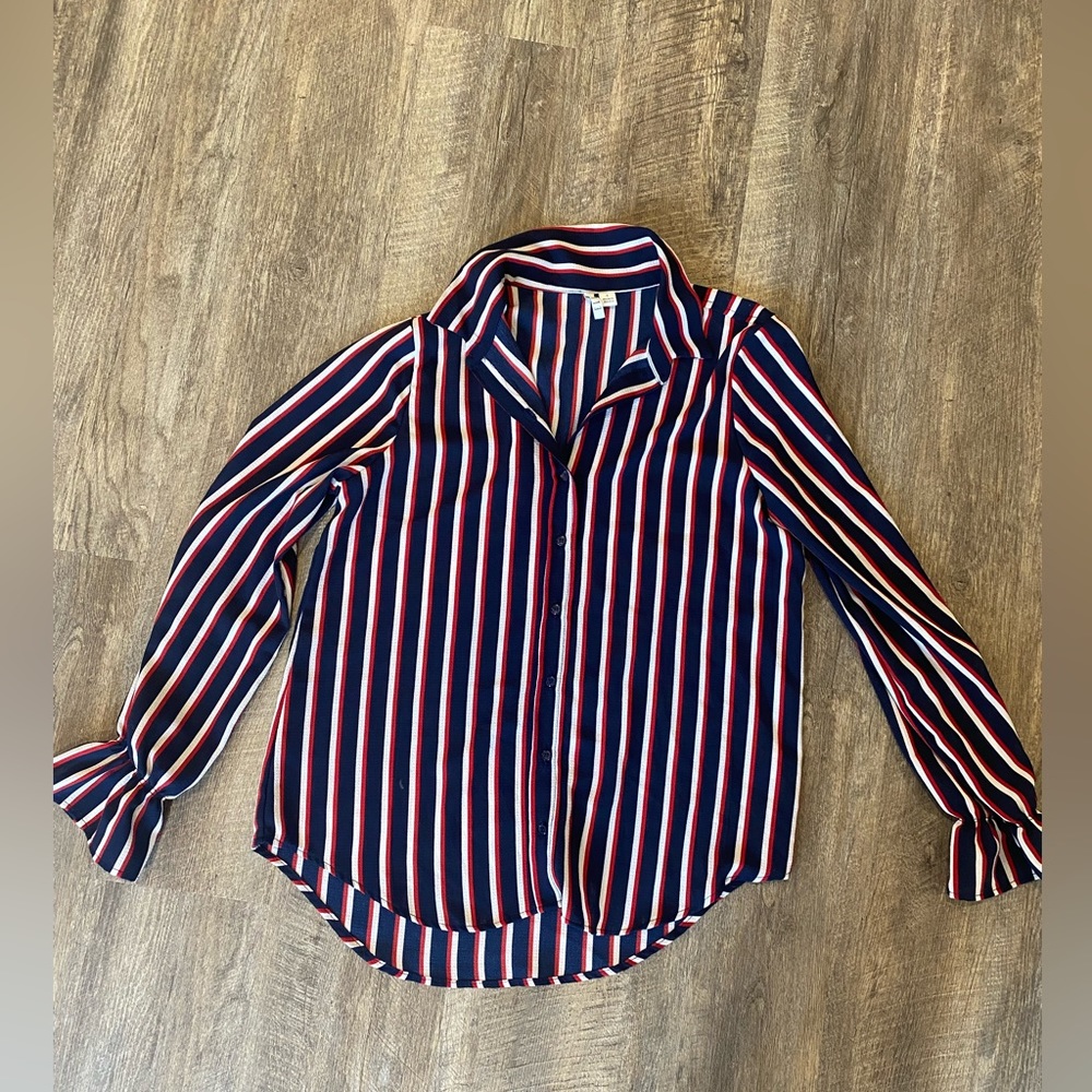 Elle Button Down Blouse Size Small